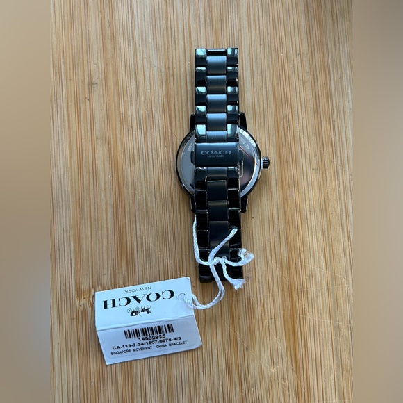Coach Grand Watch 36mm Black & Golden Face & Black Breclet. - Picture 7 of 8